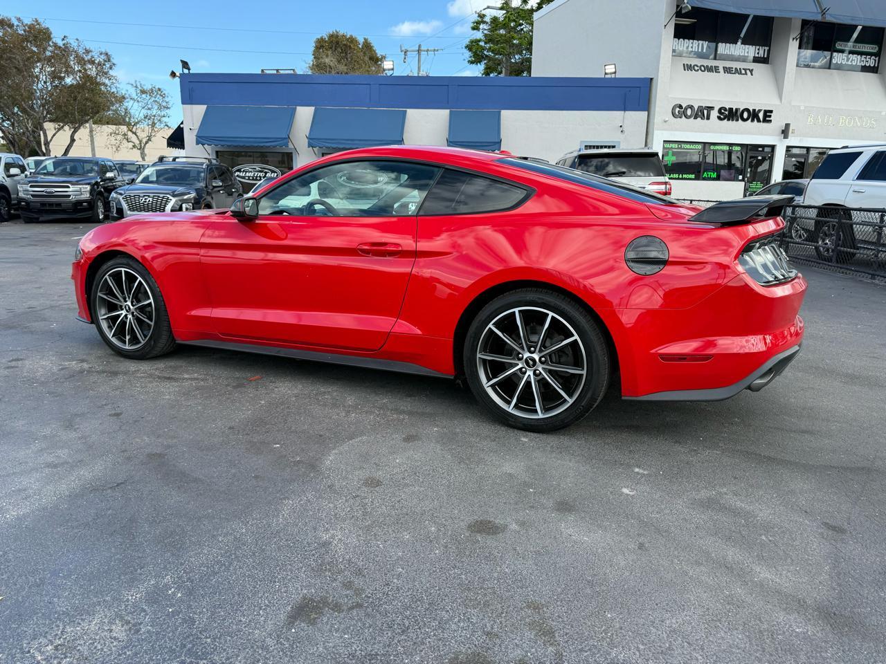 Ford Mustang Ecoboost Coupe - Thumbnail 9