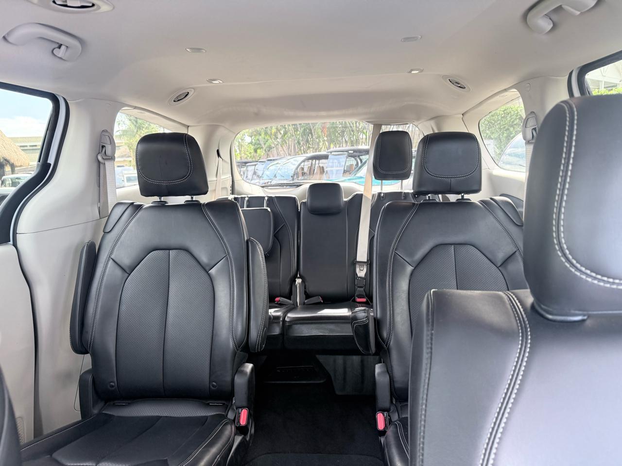 Chrysler Pacificatouring L Fwd - Thumbnail 16