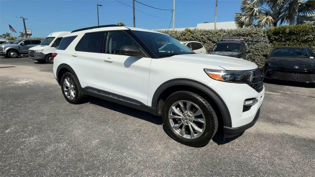 Ford Explorer Xlt 4Wd - Thumbnail 3