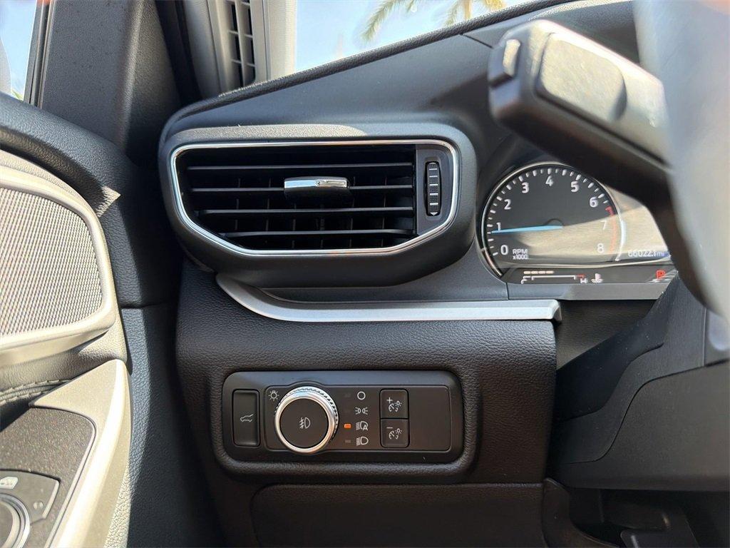 Ford Explorer Xlt 4Wd - Thumbnail 18