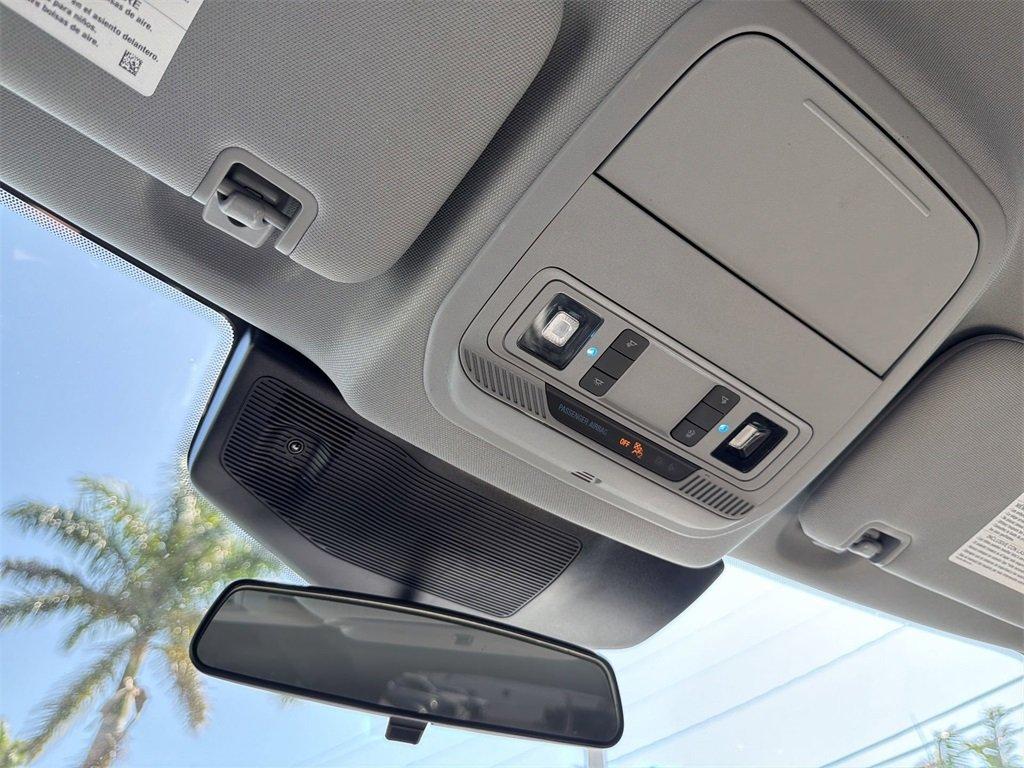 Ford Explorer Xlt 4Wd - Thumbnail 19