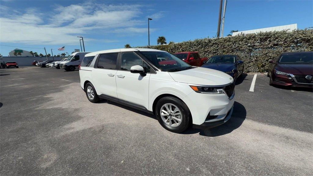 Kia Carnival Lx Fwd - Thumbnail 3