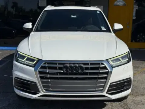 Audi Q5 Premium Plus Sport Utility 4D - Thumbnail 3