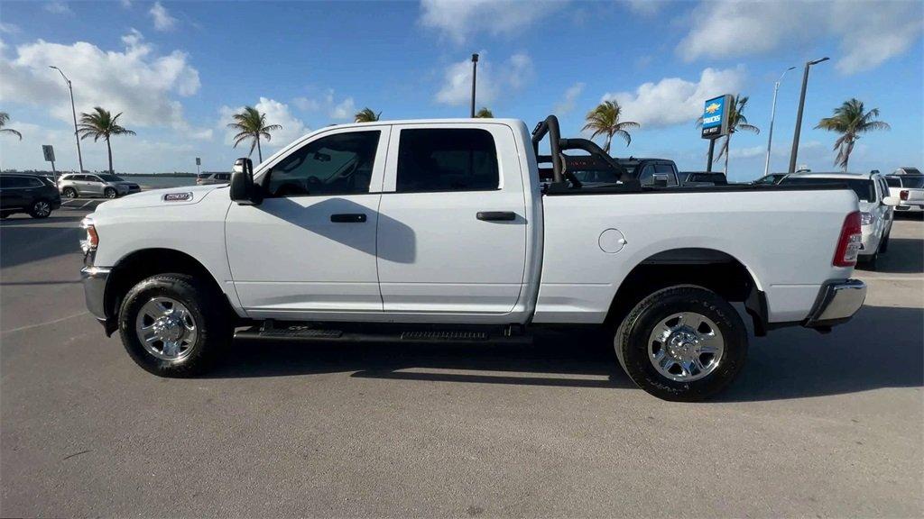 Ram 2500 Tradesman 4Wd Crew Cab - Thumbnail 6