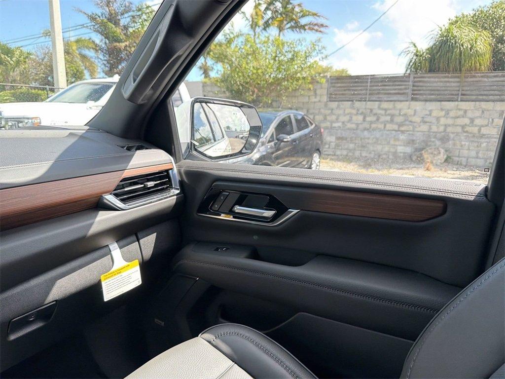 Gmc Yukon Xl Denali 4Wd - Thumbnail 12