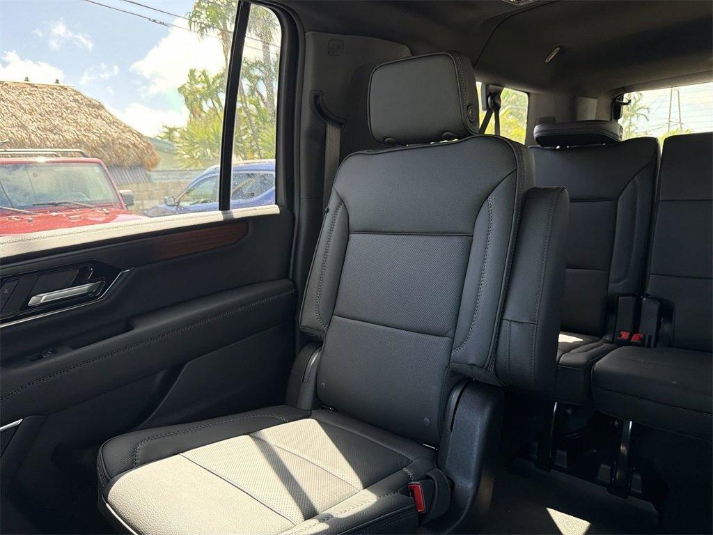 Gmc Yukon Xl Denali 4Wd - Thumbnail 13