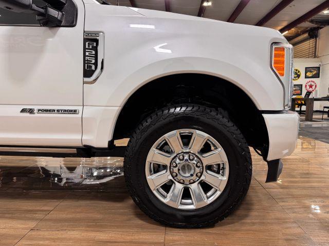 FORD F250 SUPER DUTY CREW CAB - Thumbnail 4