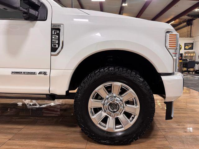 FORD F250 SUPER DUTY CREW CAB - Thumbnail 4