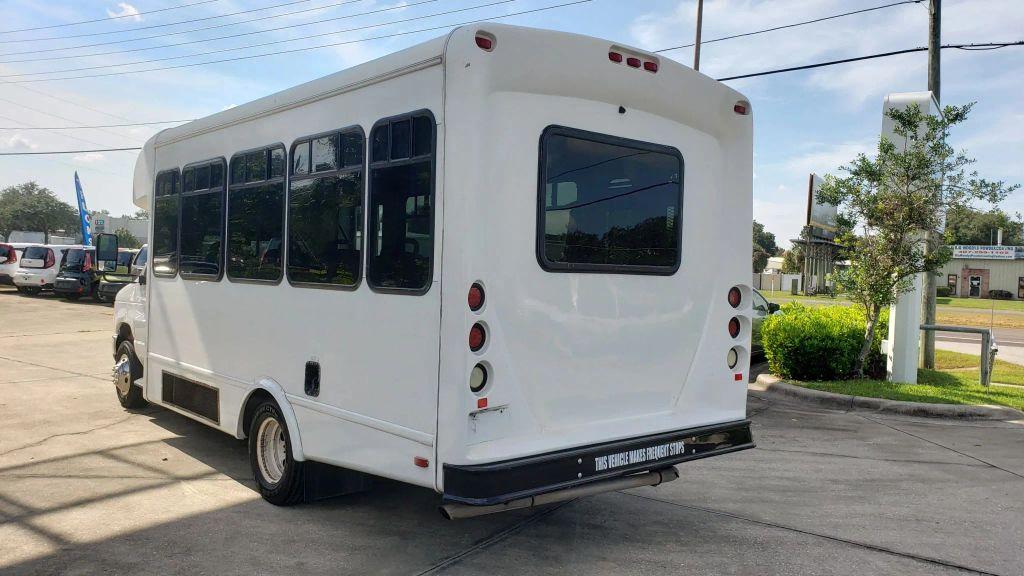 Ford E350 Super Duty Cutaway - Thumbnail 13