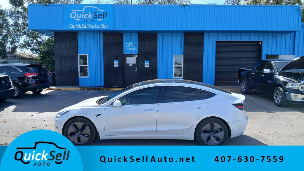 Tesla Model 3 - Thumbnail 6