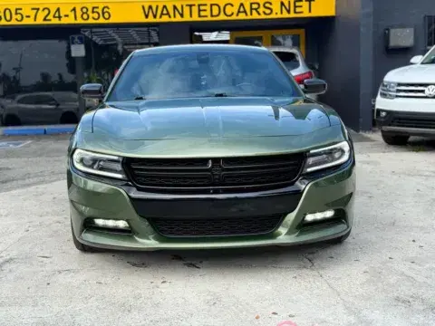 Dodge Charger Sxt Plus Sedan 4D - Thumbnail 4