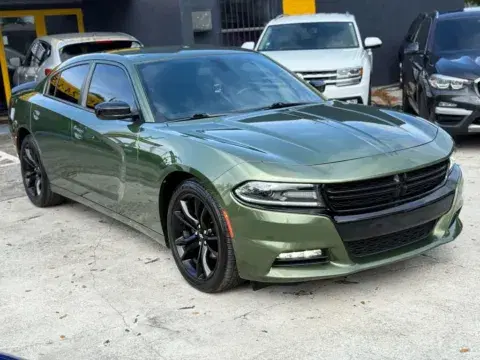 Dodge Charger Sxt Plus Sedan 4D - Thumbnail 5
