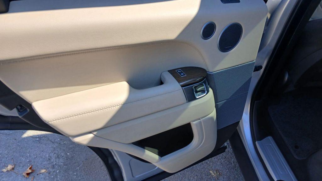 Land Rover Range Rover Sport - Thumbnail 19