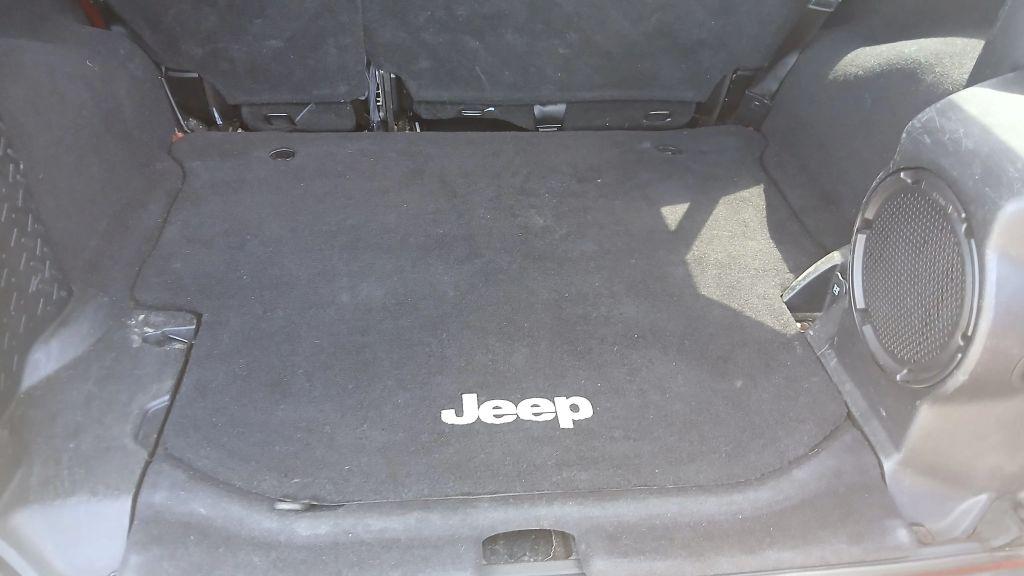 Jeep Wrangler - Thumbnail 17