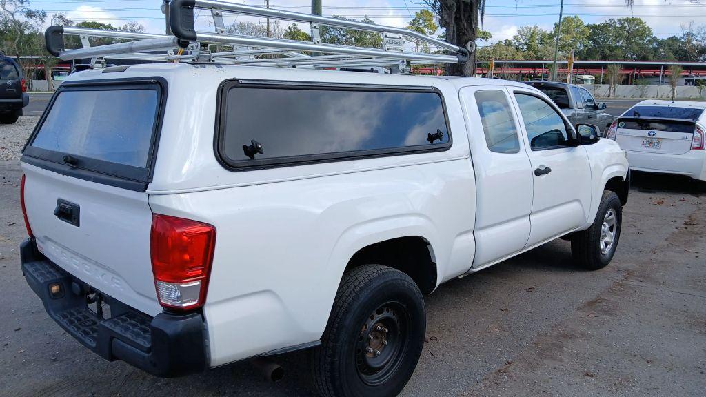 Toyota Tacoma Access Cab - Thumbnail 11