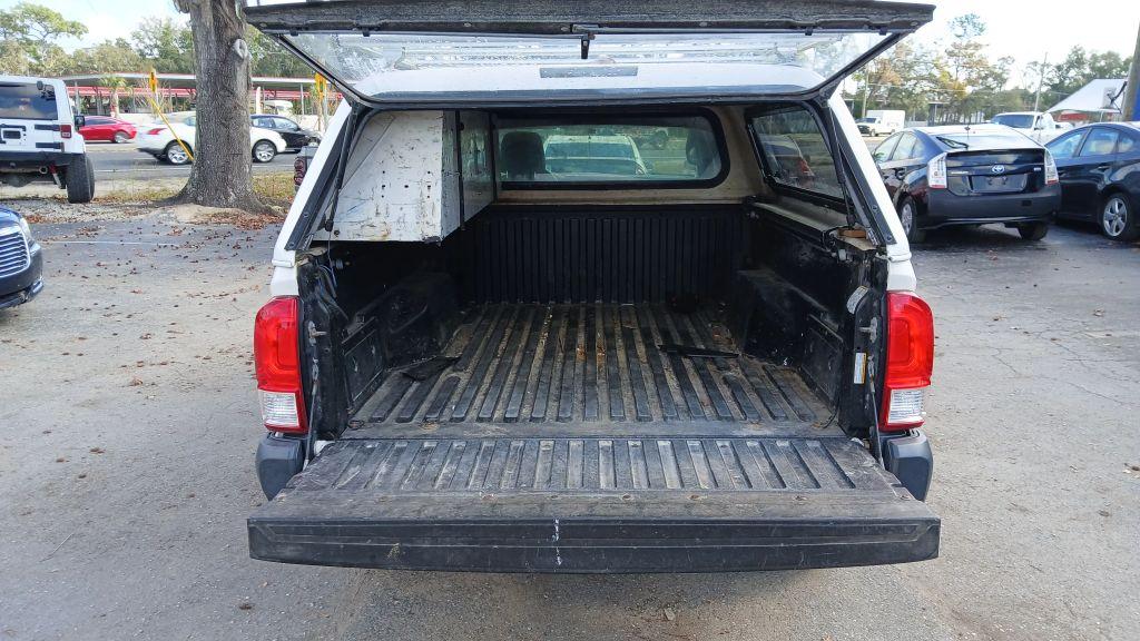 Toyota Tacoma Access Cab - Thumbnail 12