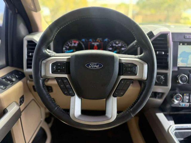 Ford F250 Super Duty Crew Cab - Thumbnail 2