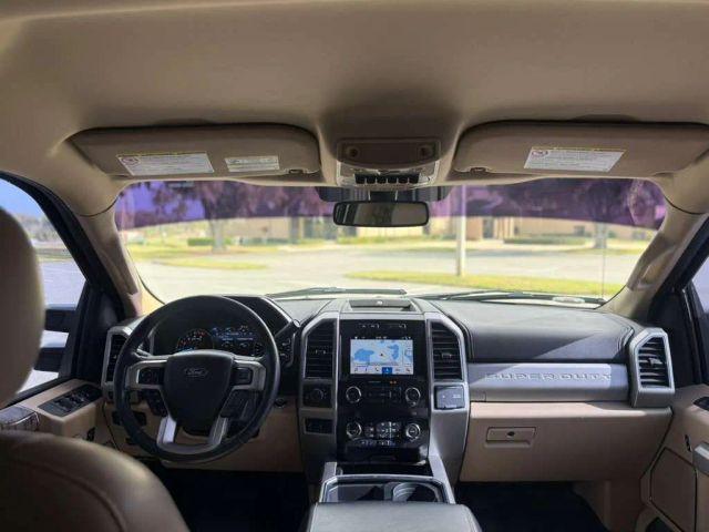 Ford F250 Super Duty Crew Cab - Thumbnail 11