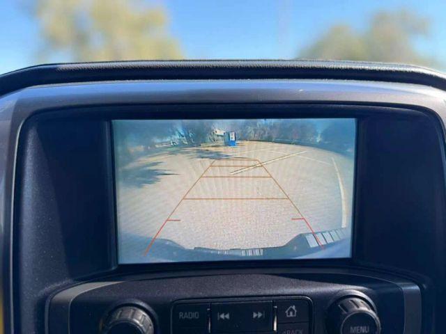 Chevrolet Silverado 1500 Crew Cab - Thumbnail 3