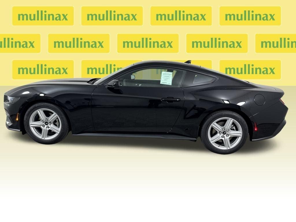 Ford Mustang Ecoboost Rwd 2D Coupe - Thumbnail 3