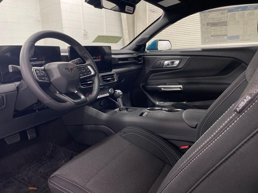 Ford Mustang Ecoboost Rwd 2D Coupe - Thumbnail 7