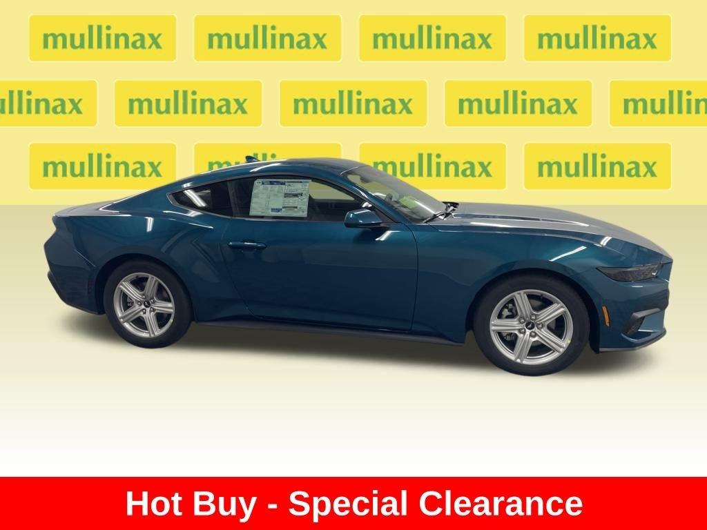 Ford Mustang Ecoboost Rwd 2D Coupe - Thumbnail 3