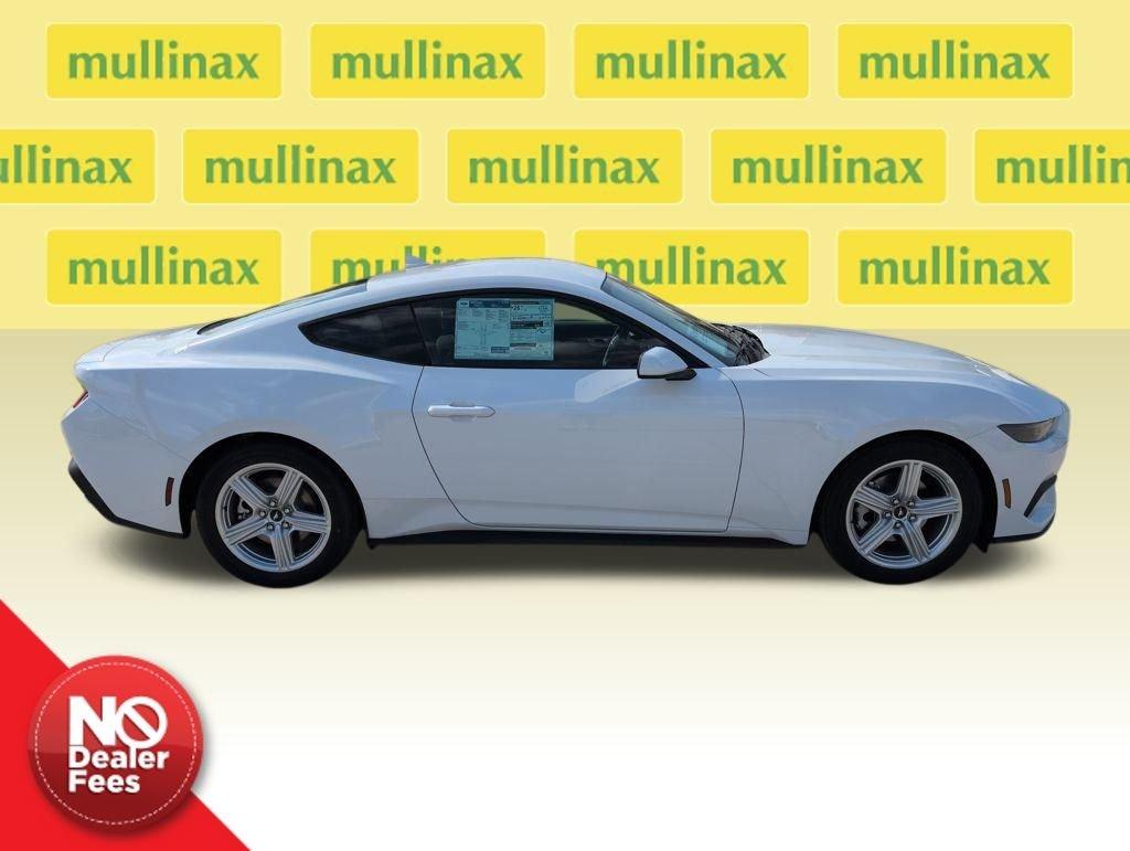 Ford Mustang Ecoboost Rwd 2D Coupe - Thumbnail 3