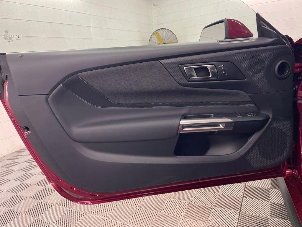 Ford Mustang Ecoboost Rwd 2D Coupe - Thumbnail 16