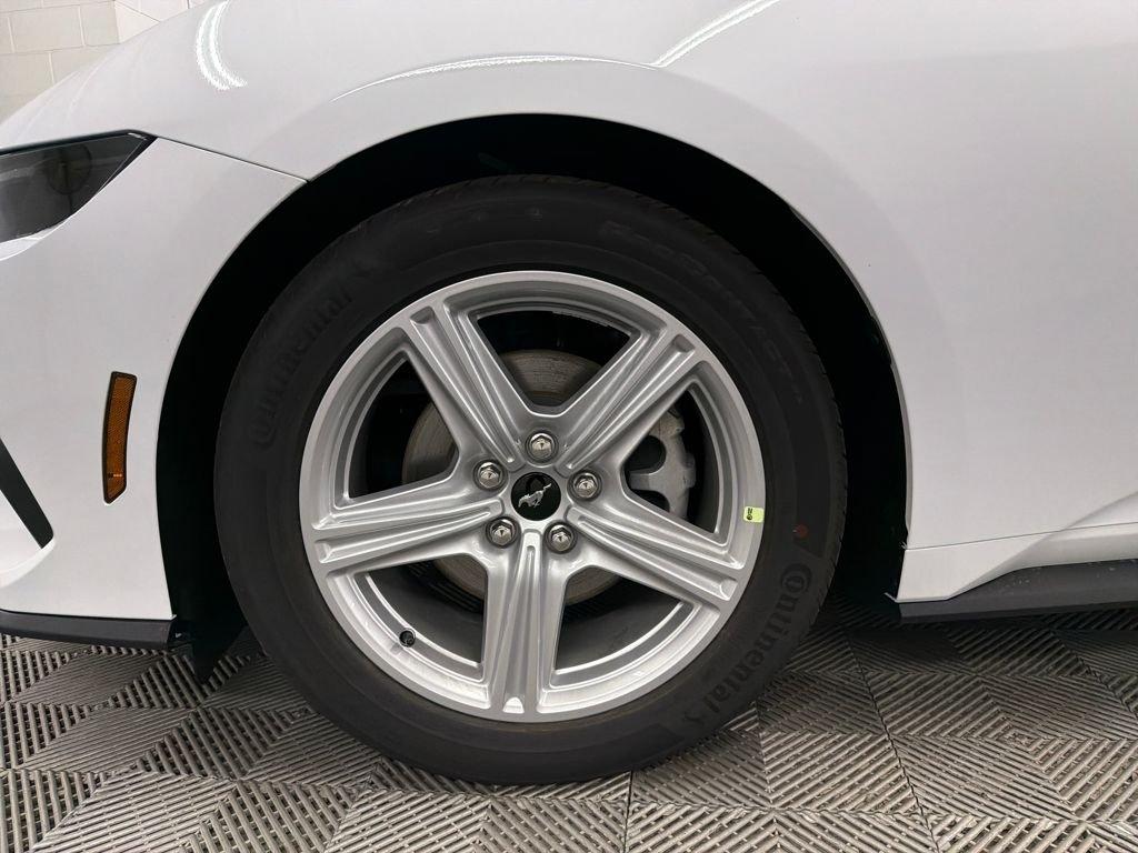 Ford Mustang Ecoboost Rwd 2D Coupe - Thumbnail 12