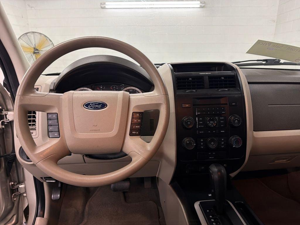 Ford Escape Xls Fwd 4D Sport Utility - Thumbnail 7