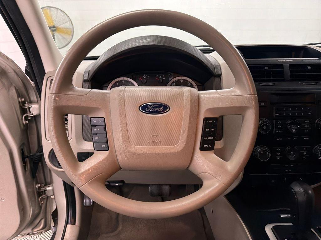 Ford Escape Xls Fwd 4D Sport Utility - Thumbnail 16