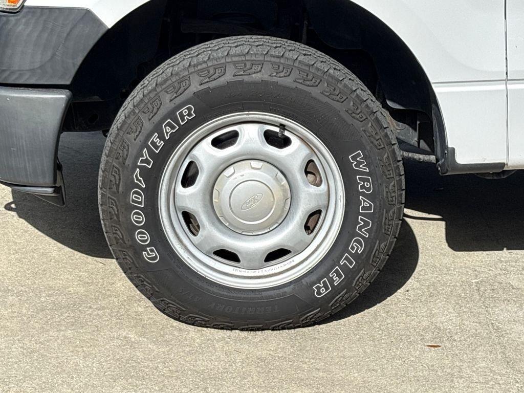 Ford F-150 Xl 4Wd 2D Standard Cab - Thumbnail 13