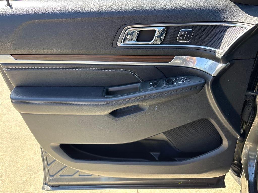 Ford Explorer Limited 4Wd 4D Sport Utility - Thumbnail 16