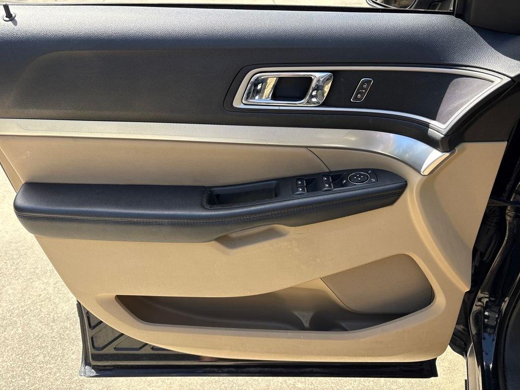 Ford Explorer Xlt Fwd 4D Sport Utility - Thumbnail 16