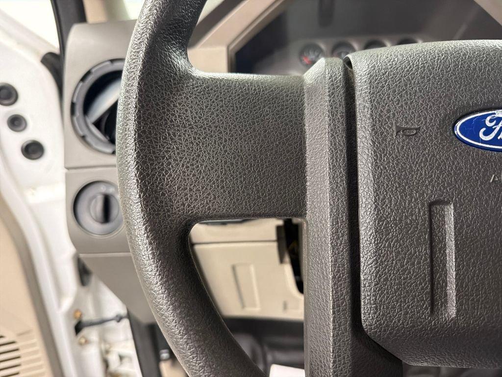 Ford F-350Sd Xl 4Wd 4D Crew Cab - Thumbnail 19