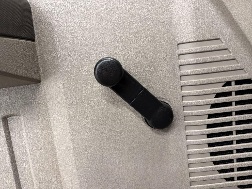 Ford F-350Sd Xl 4Wd 4D Crew Cab - Thumbnail 16