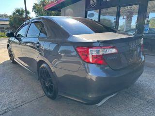 Toyota Camry - Thumbnail 9