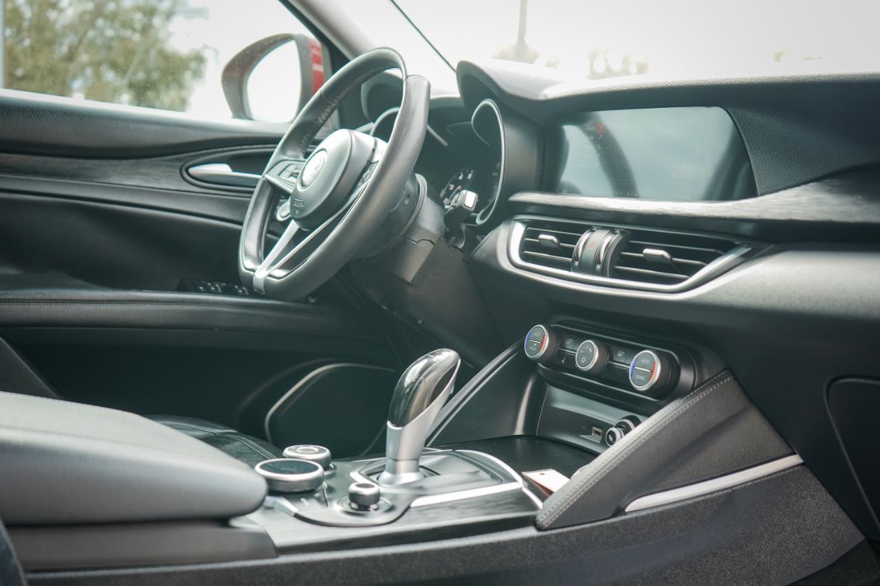 Alfa Romeo Stelvio - Thumbnail 12