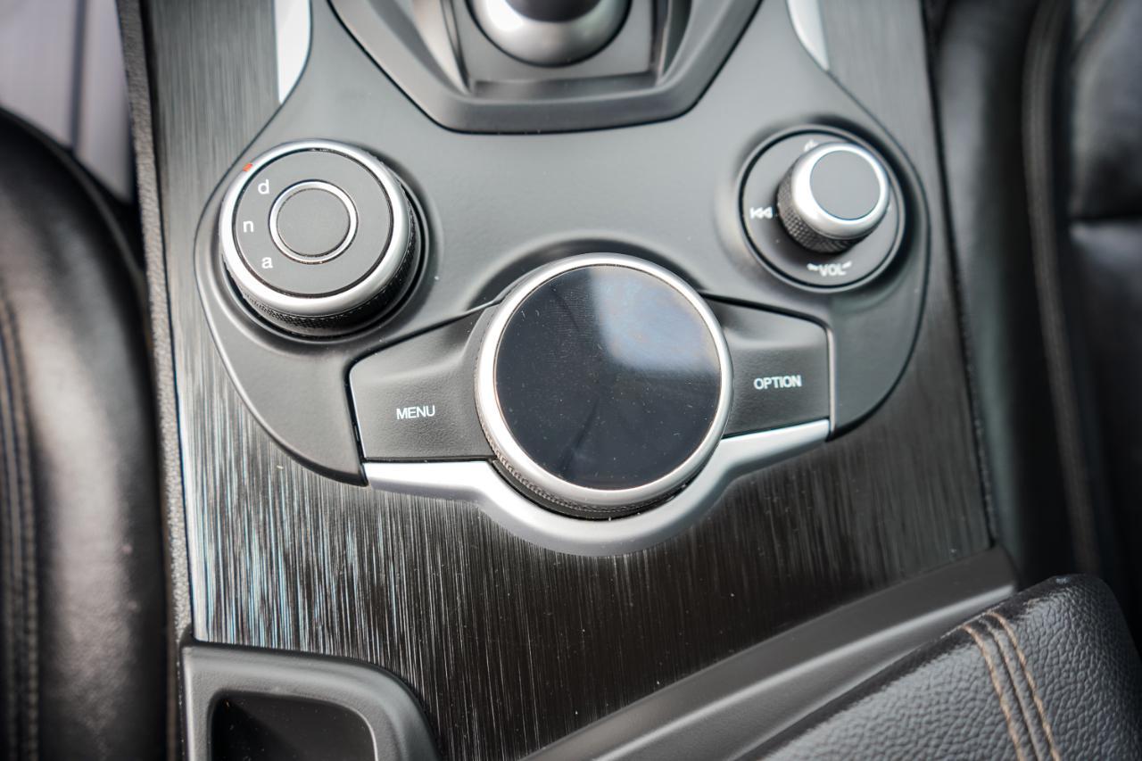 Alfa Romeo Stelvio - Thumbnail 15