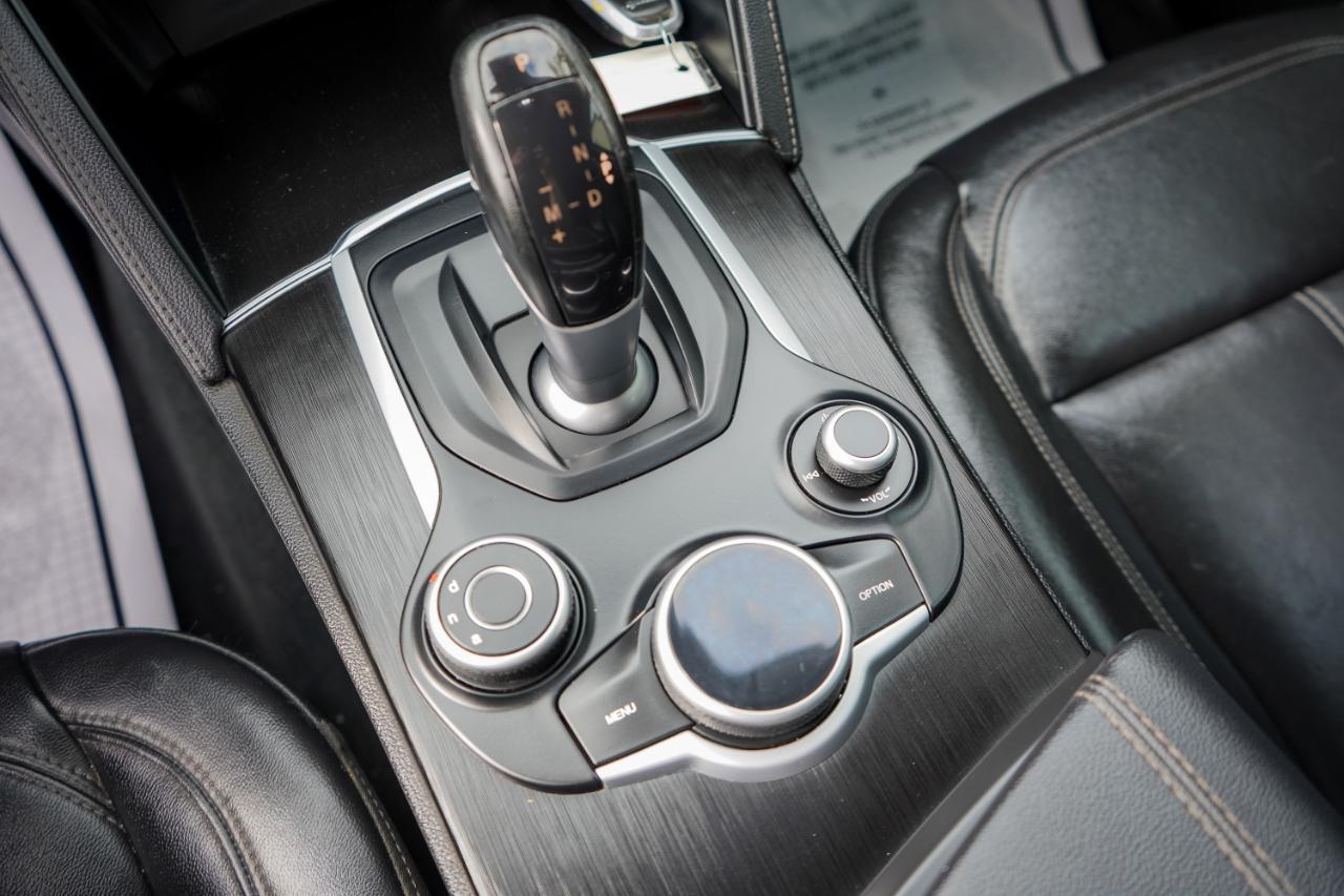 Alfa Romeo Stelvio - Thumbnail 14