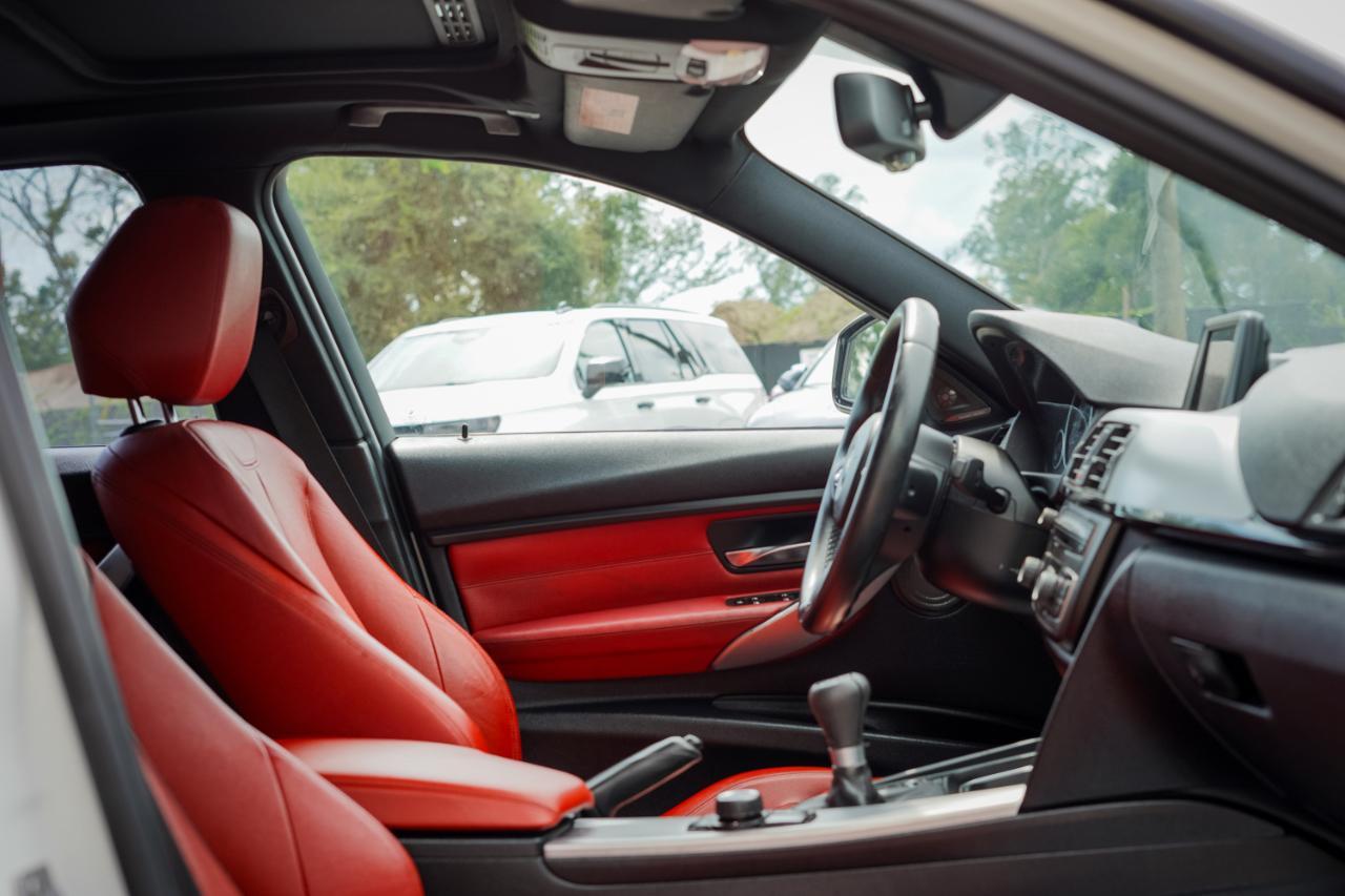 Bmw 3-Series - Thumbnail 9