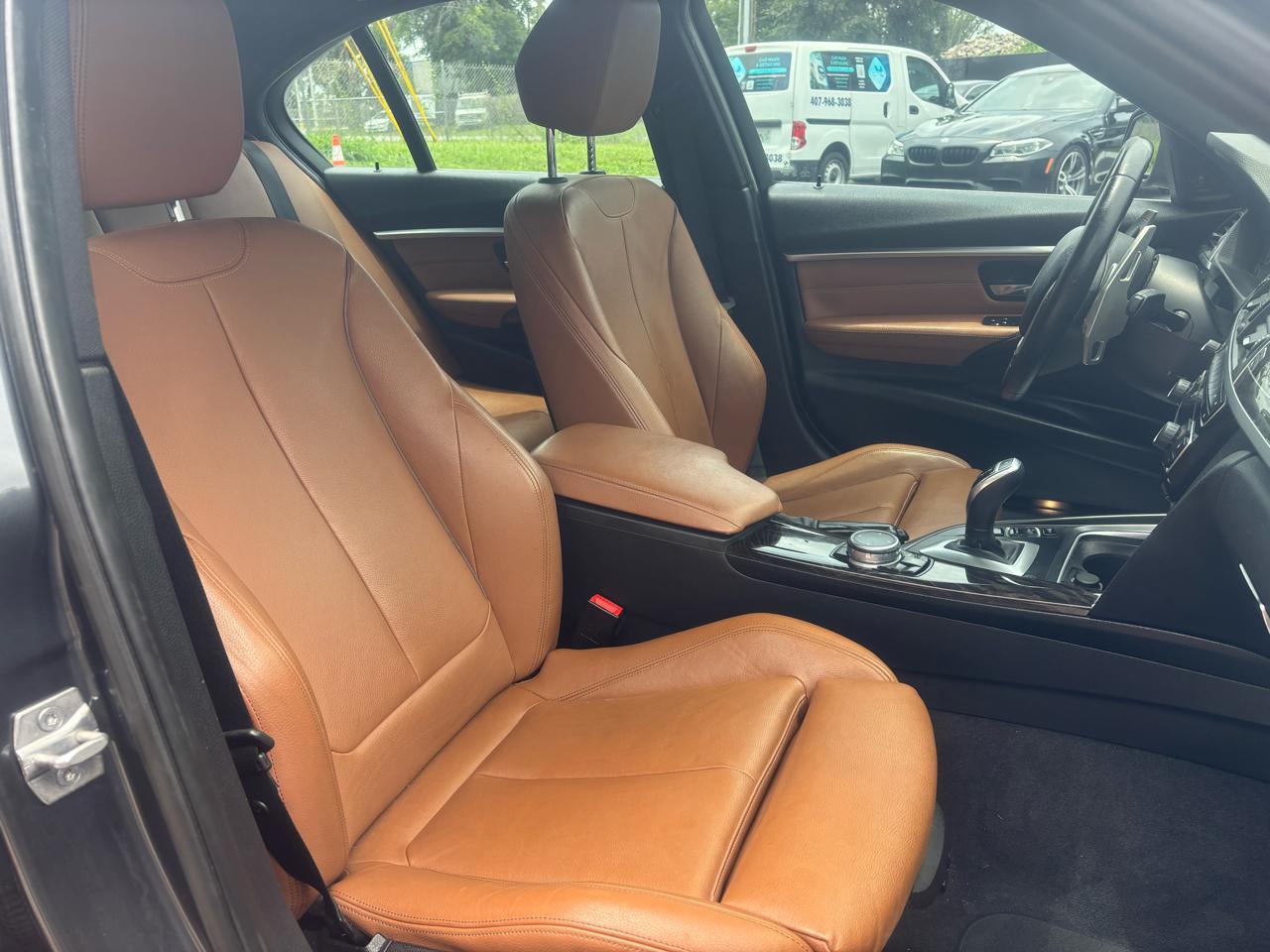 Bmw 3-Series - Thumbnail 10