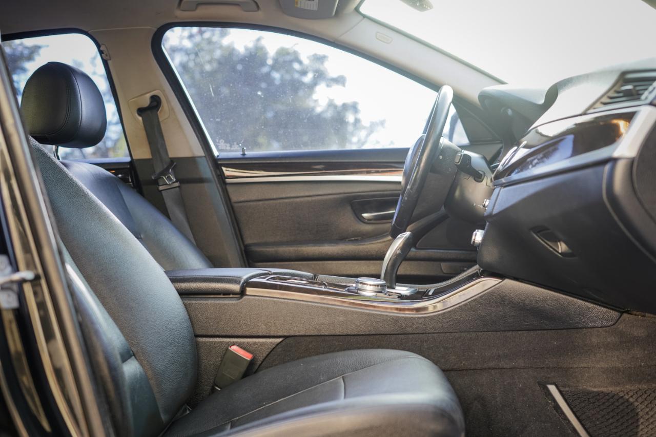 Bmw 5-Series - Thumbnail 7