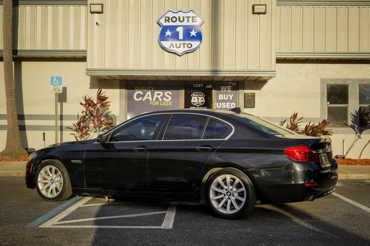 Bmw 5-Series - Thumbnail 3