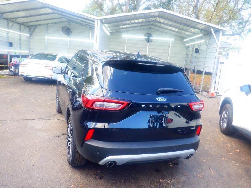 Ford Escape Plug-In Hybridphev - Thumbnail 10