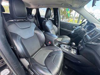 Jeep Cherokee - Thumbnail 2