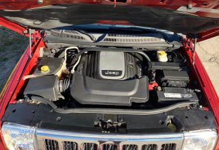 Jeep Commander - Thumbnail 17