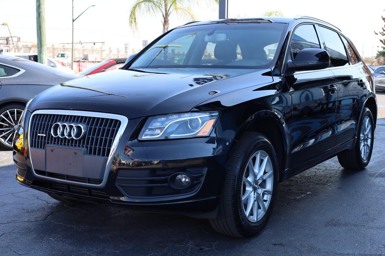 Audi Q5Quattro 4Dr 2.0T Premium Plus - Thumbnail 2