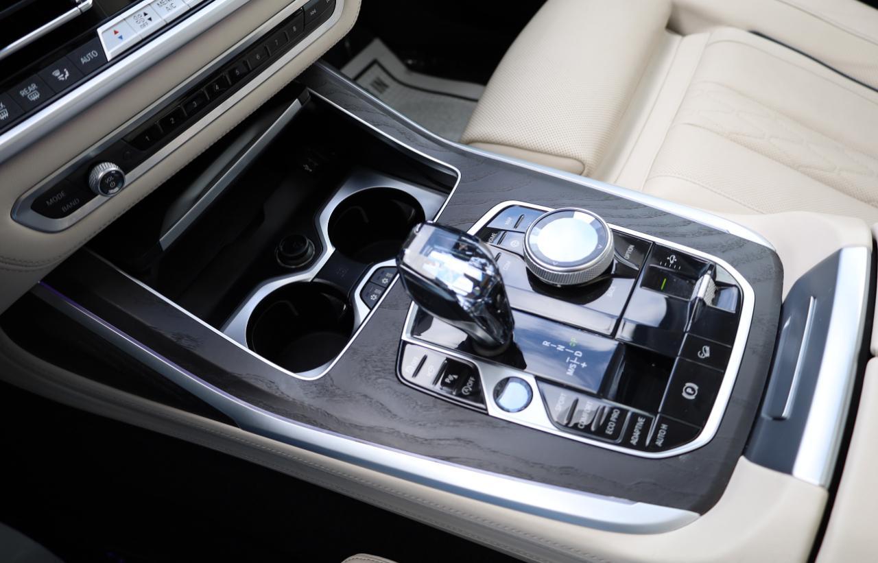 Bmw X7Xdrive50I Sports Activity Vehicle - Thumbnail 11