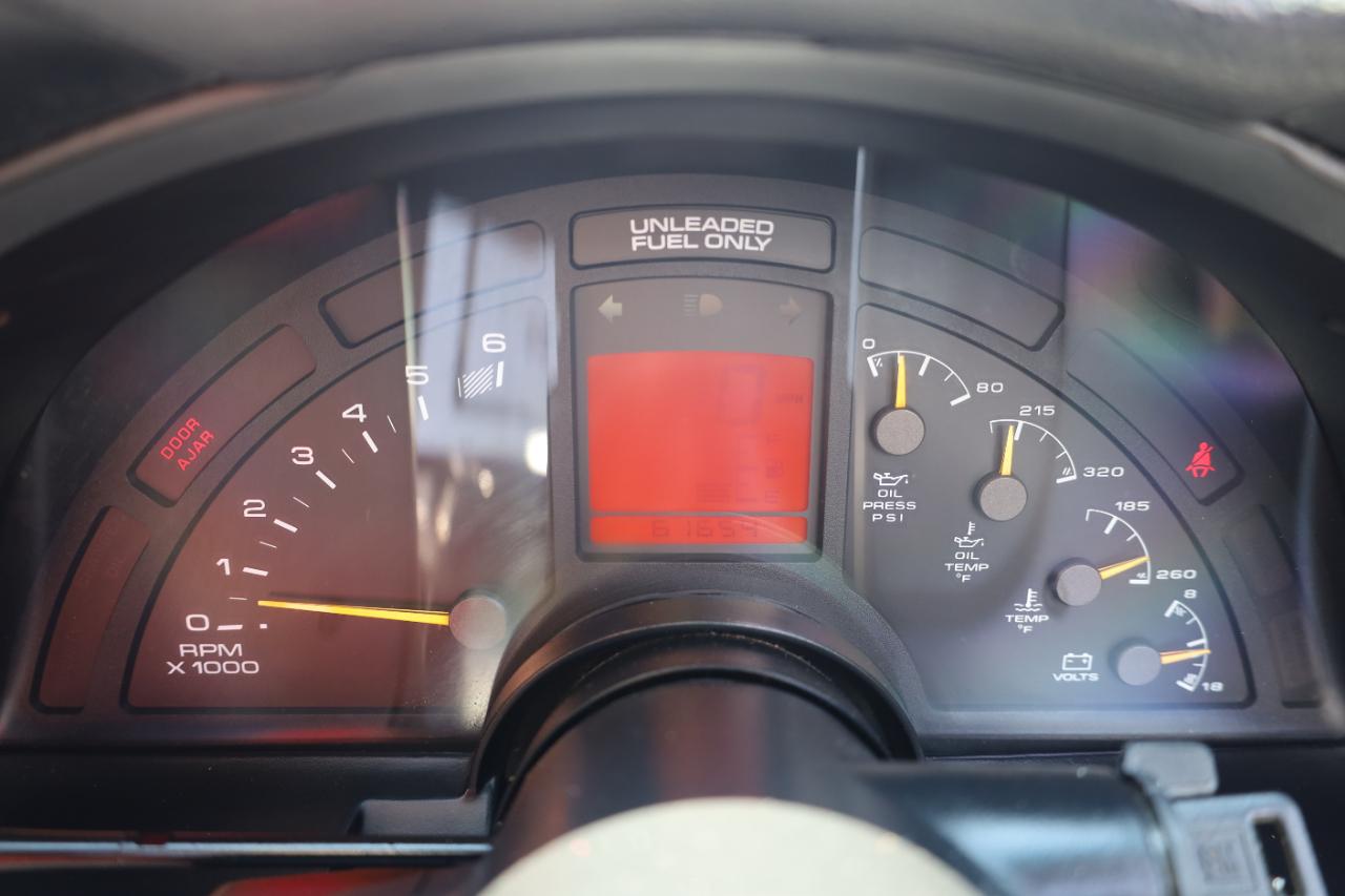 Chevrolet Corvette2Dr Convertible - Thumbnail 11